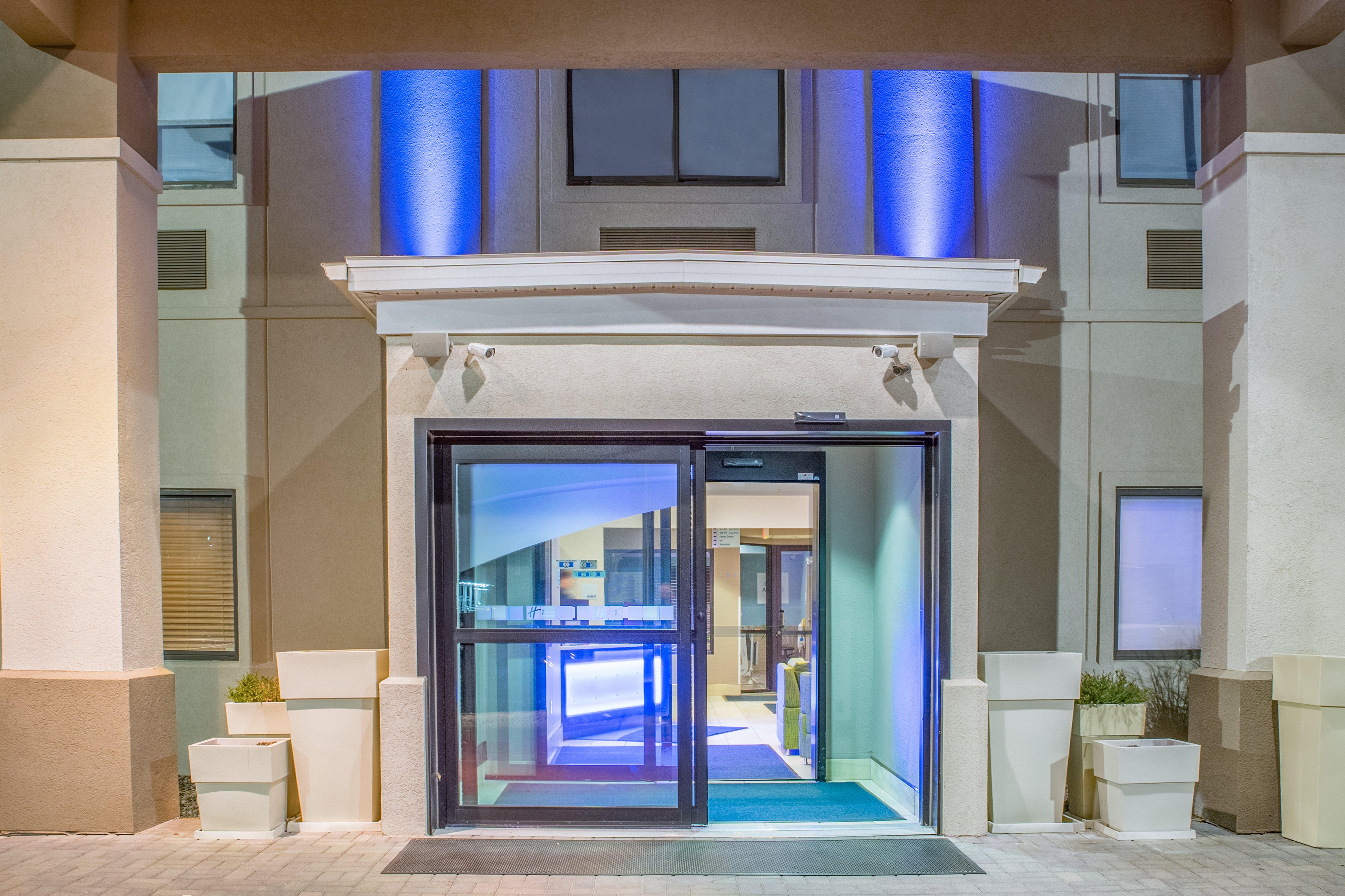 Express / Sturgis By Ihg Hotel