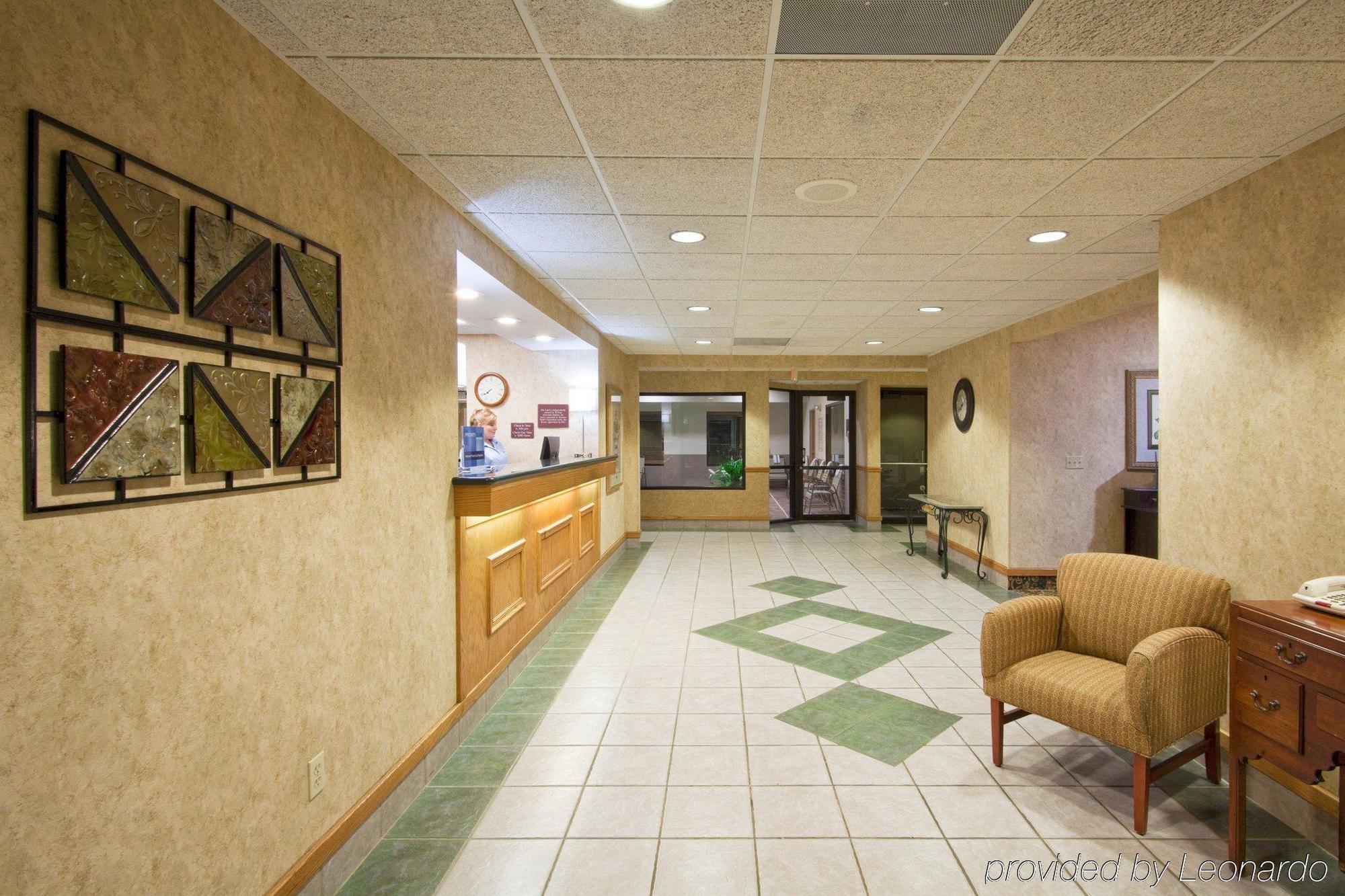 Hotel Express / Sturgis By Ihg