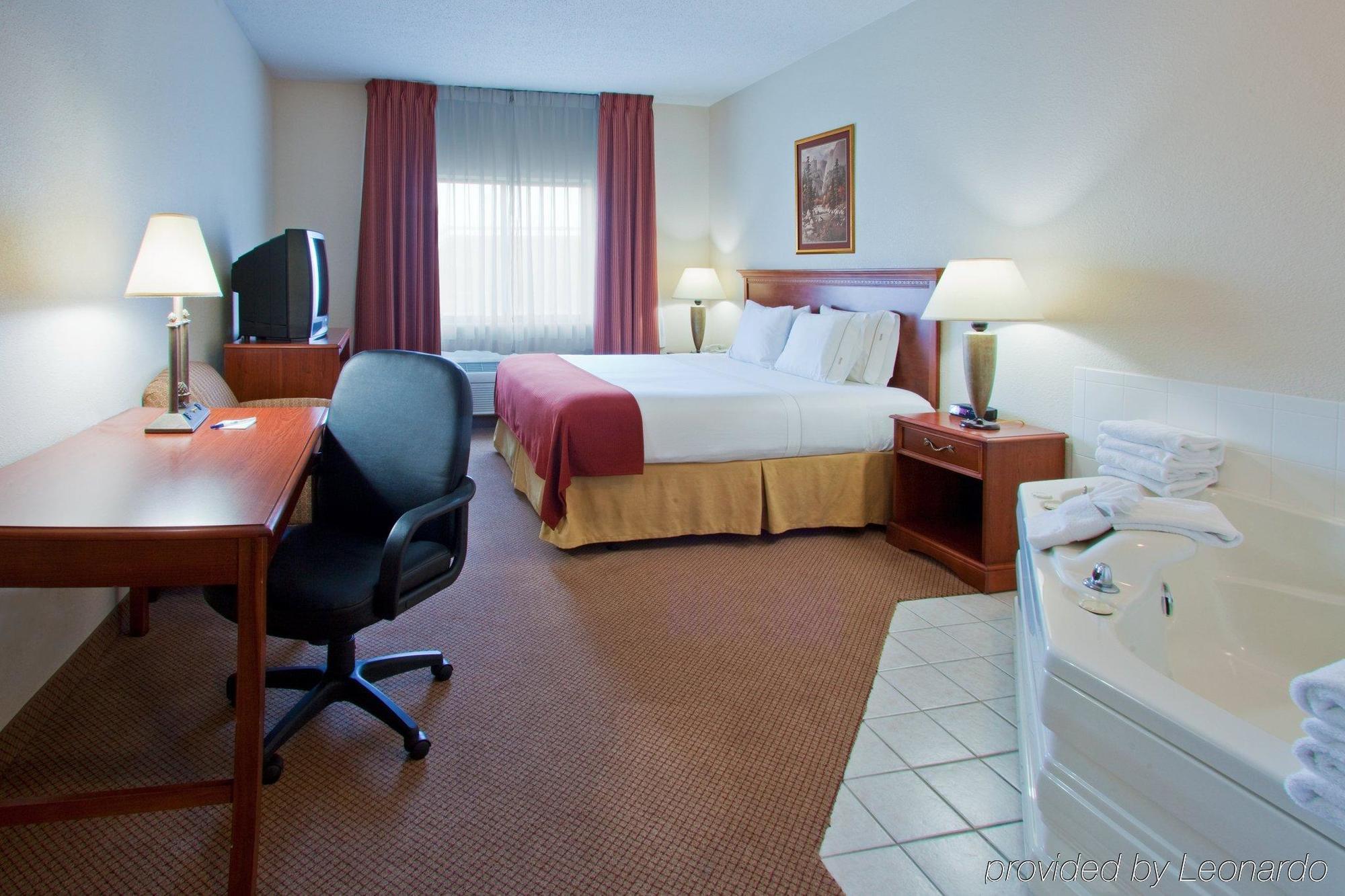 Hotel Express / Sturgis By Ihg 2*