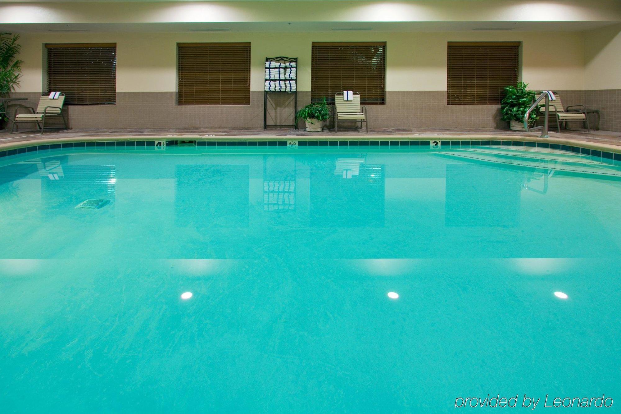 Express / Sturgis By Ihg Hotel 2*