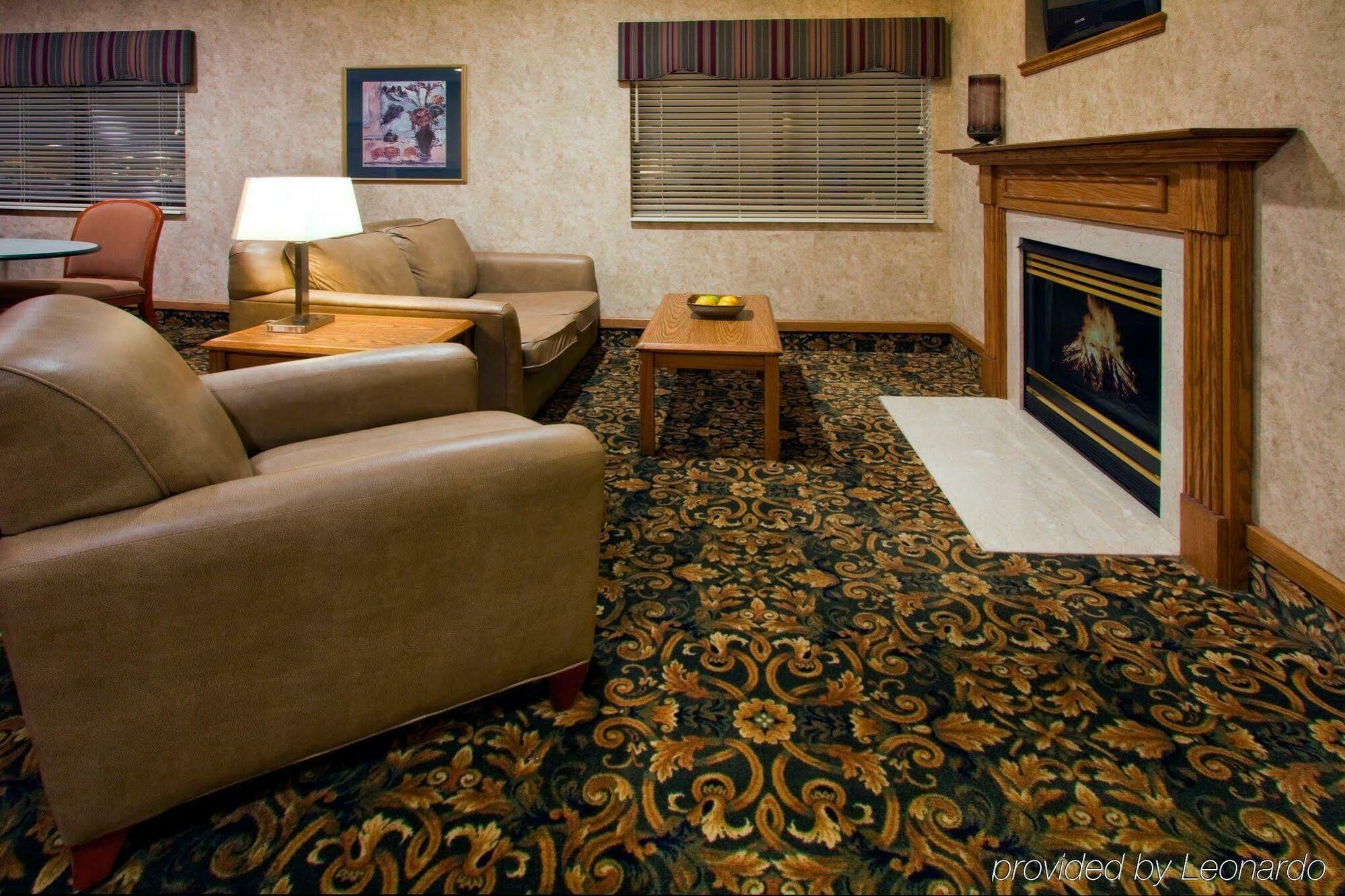 Express / Sturgis By Ihg 2* Howe