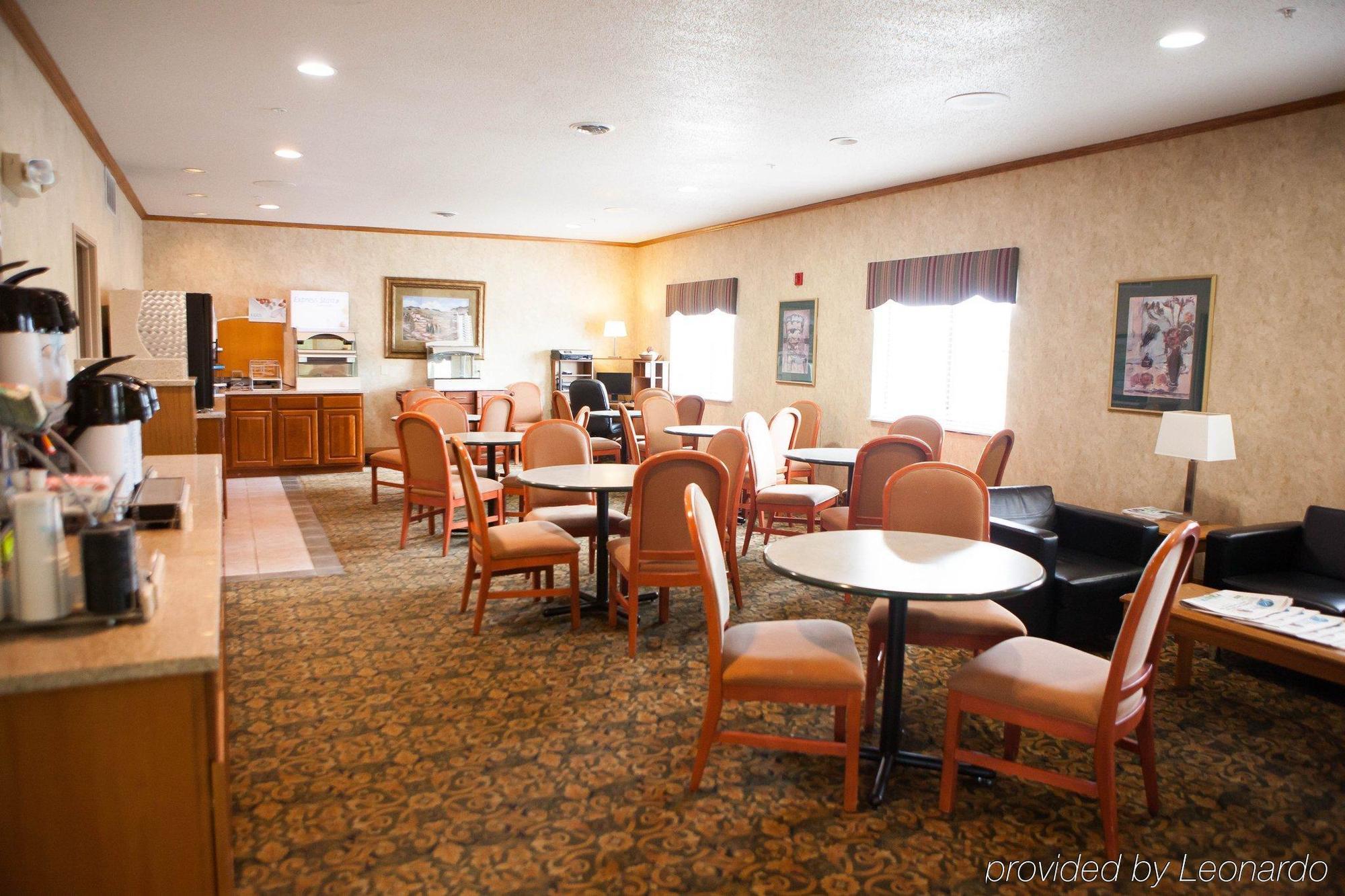 Hotel Express / Sturgis By Ihg
