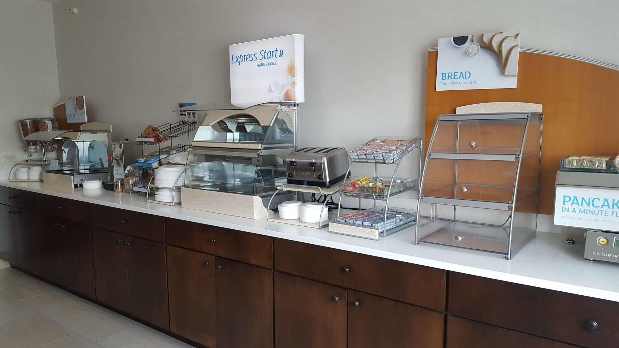 Express / Sturgis By Ihg